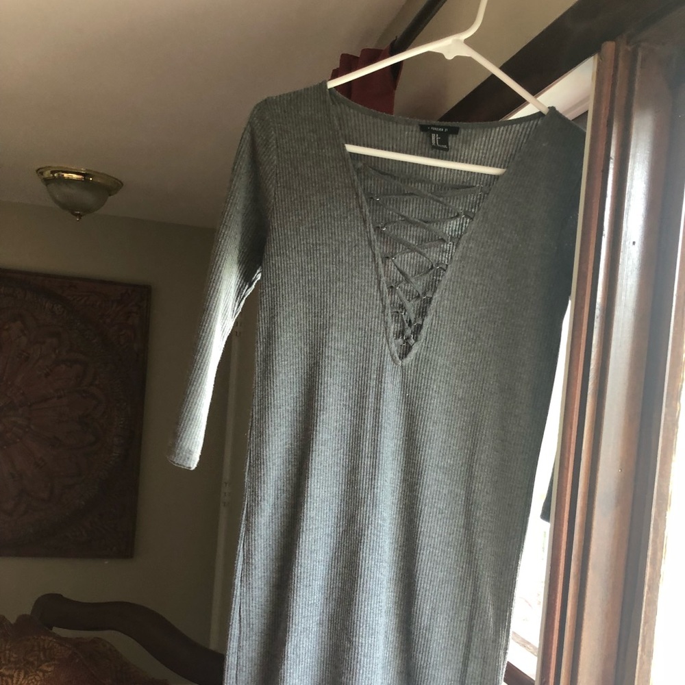 Dress - Picture 2 of 2